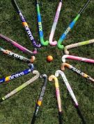 field-hockey-sticks-circle